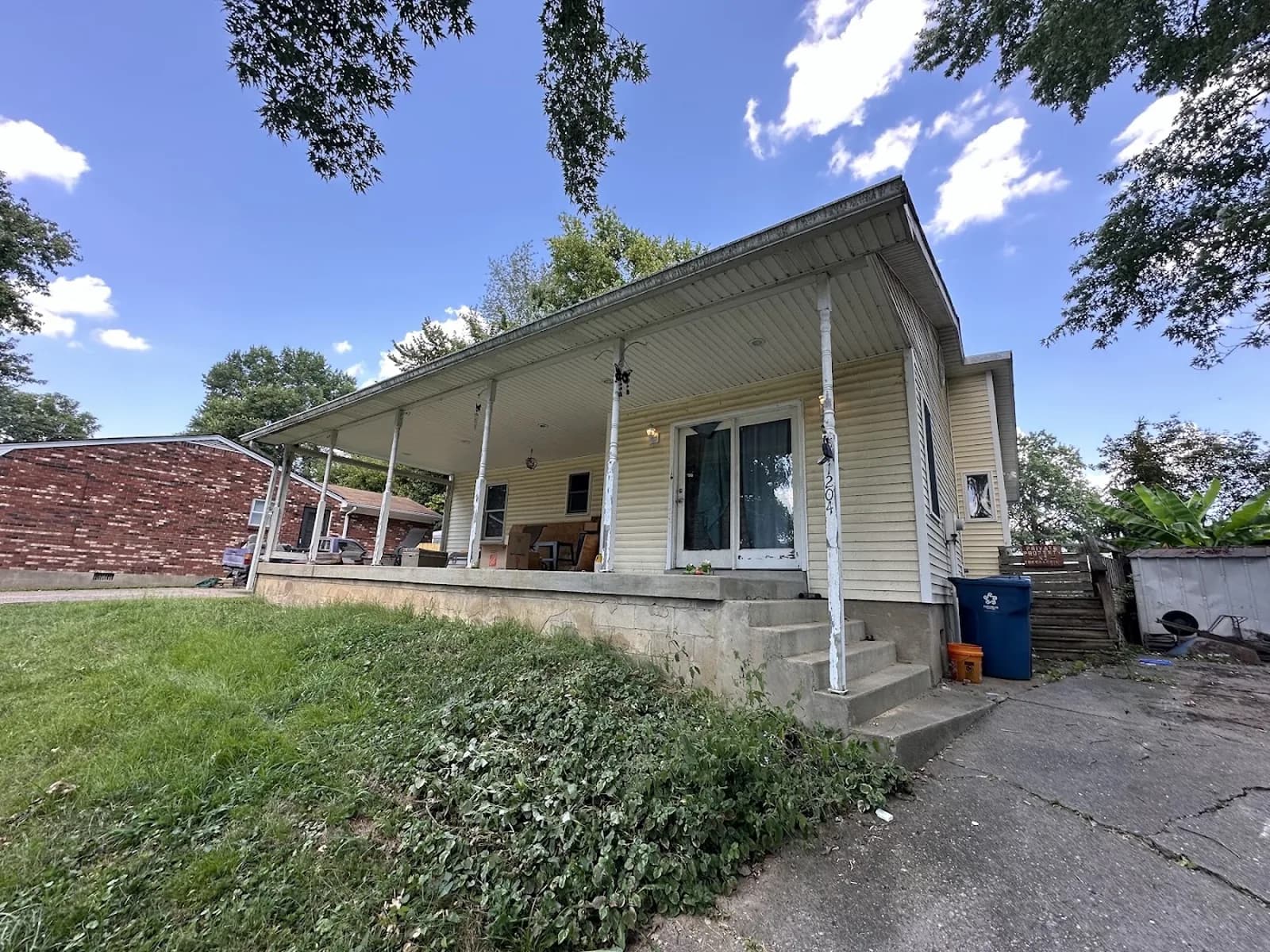 11204 Willowick Ct
